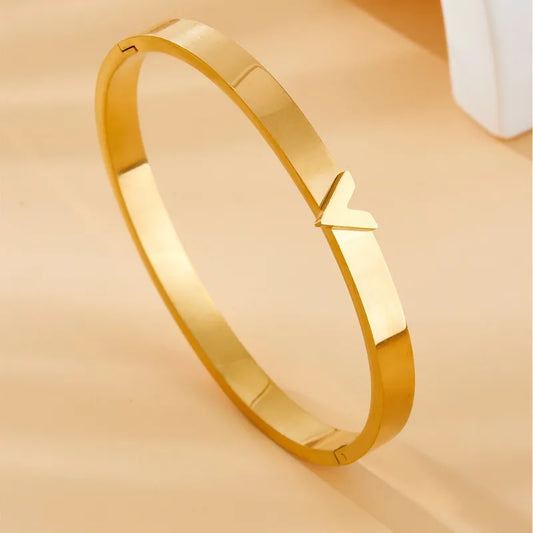 LoVe a good Bang Bangle- Gold