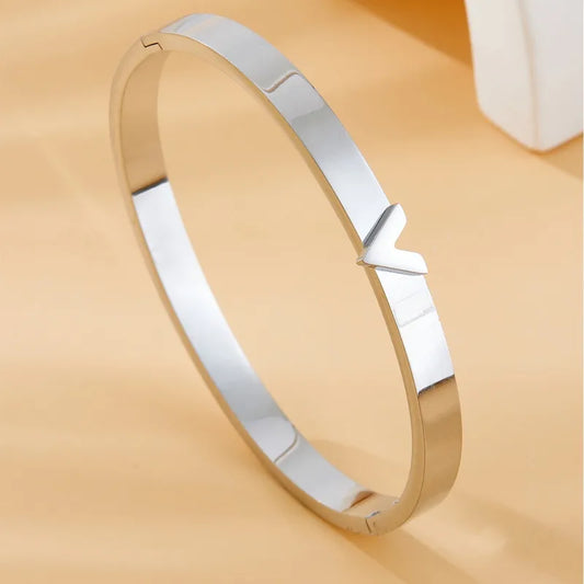 LoVe a good Bang Bangle- Silver